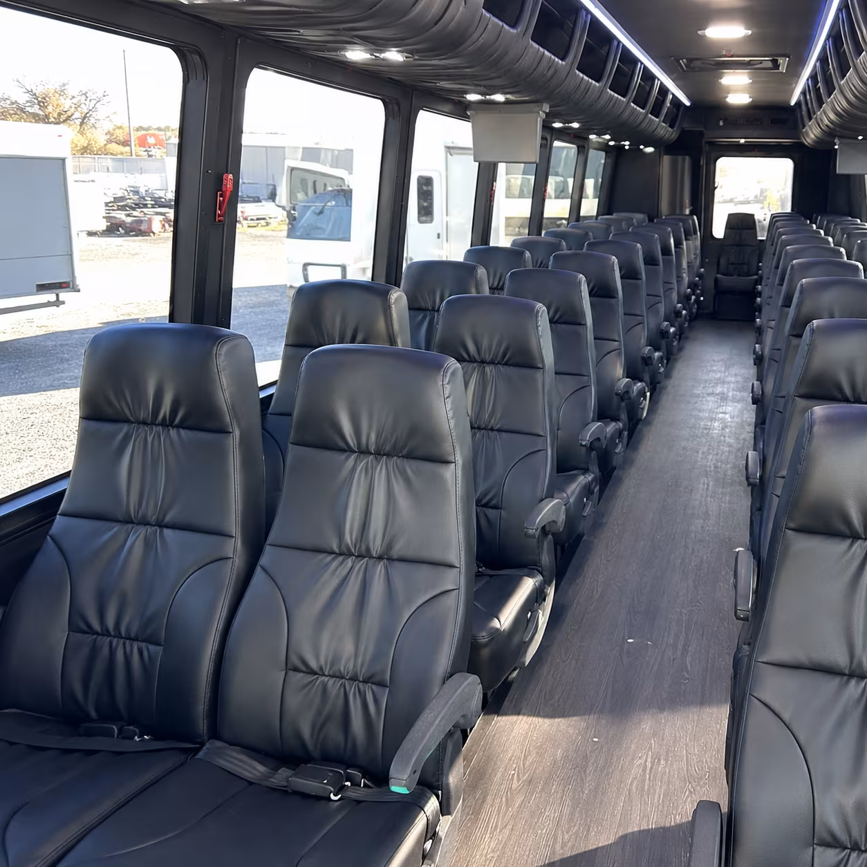 find the perfect transportation for your next airport transfer 1